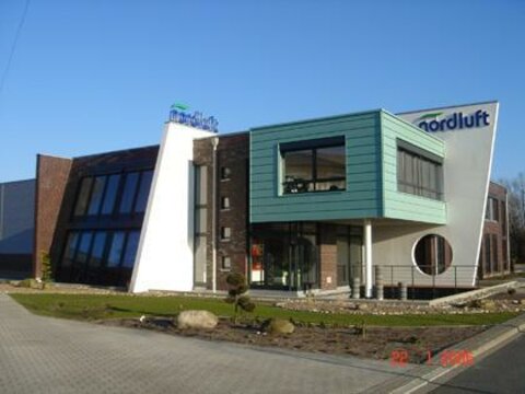 Neubau eines Bürogebäudes mit Produktionshalle in Lohne
