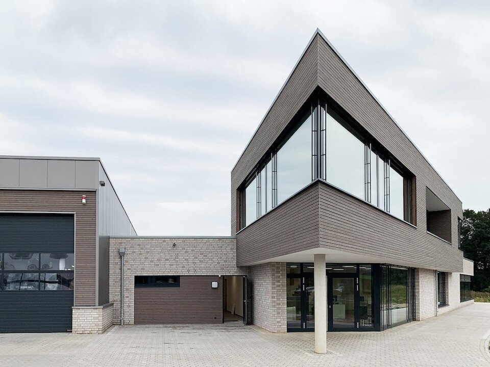 Neubau einer Busbetriebshalle mit Bürogebäude in Dinklage