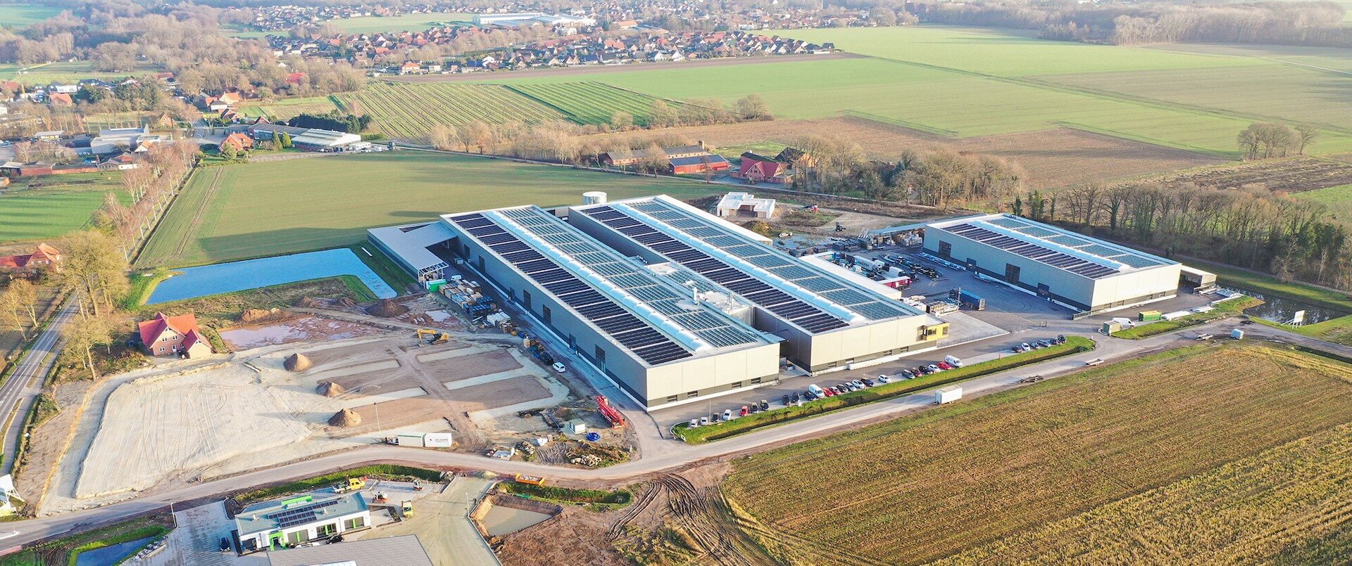Neubau von drei Werkhallen und einem  Sozial- u. Bürobereich Image 3