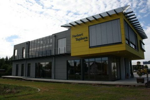Neubau eines Büro- und Ausstellungsgebäudes mit Lagerhalle in Lohne